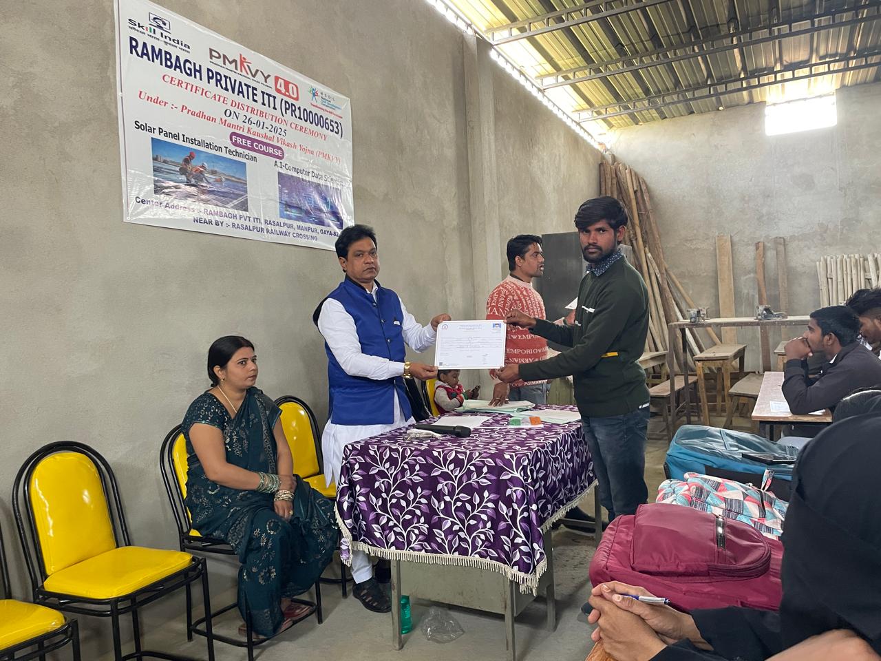 Certificate Distribution Photo 8